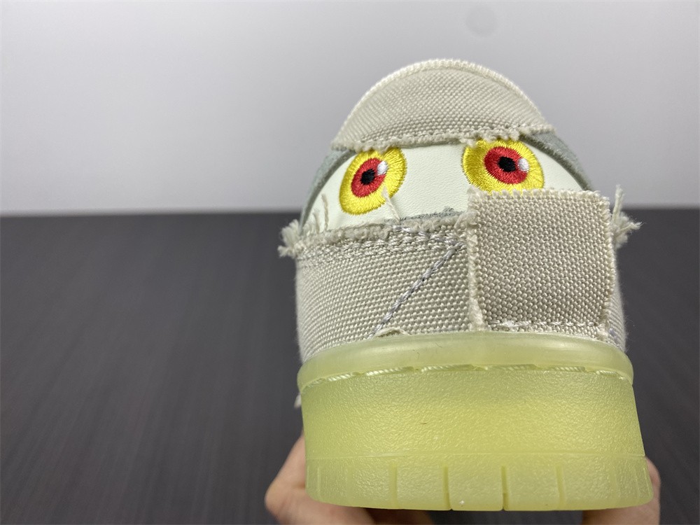 Nike SB Dunk Low Mummy
