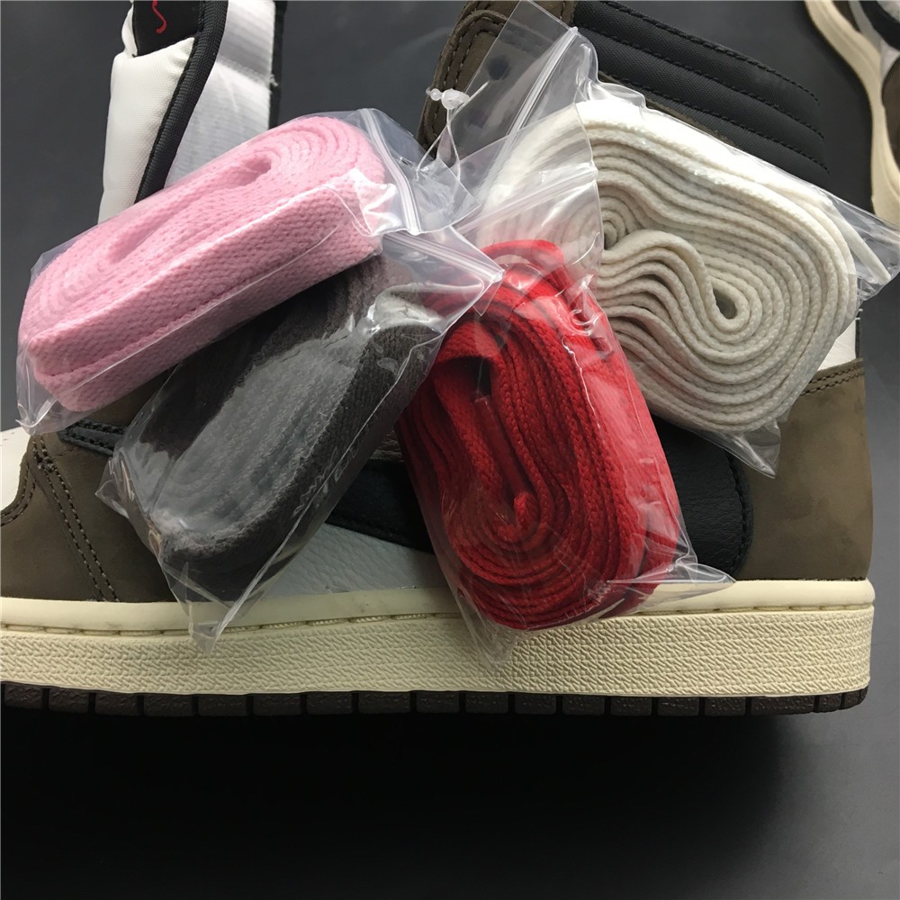 Jordan 1 Retro High Travis Scott