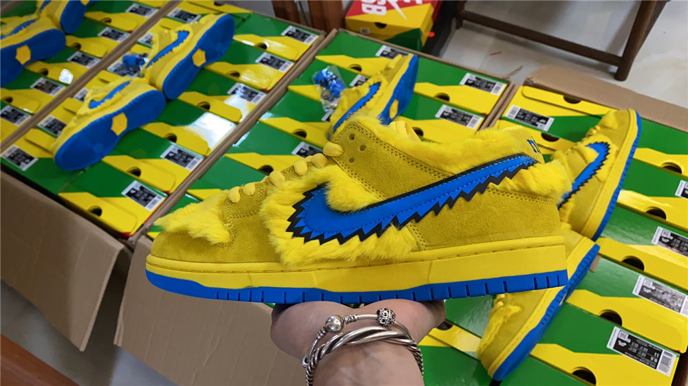 Nike SB Dunk Low Grateful Dead Bears Opti Yellow