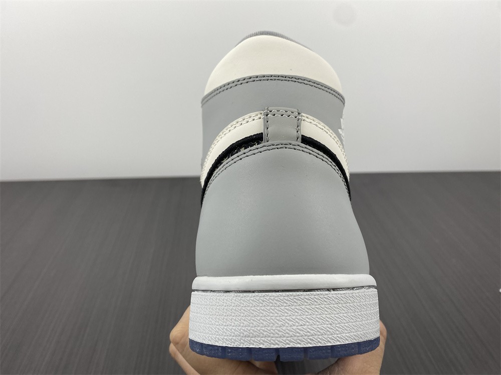 Jordan 1 Retro High Dior