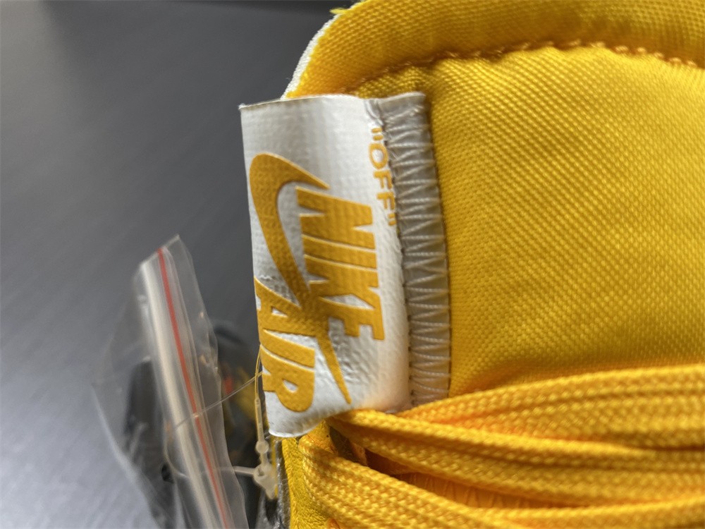 Nike Air Force 1 Low OFF-WHITE University Gold Metallic Silver