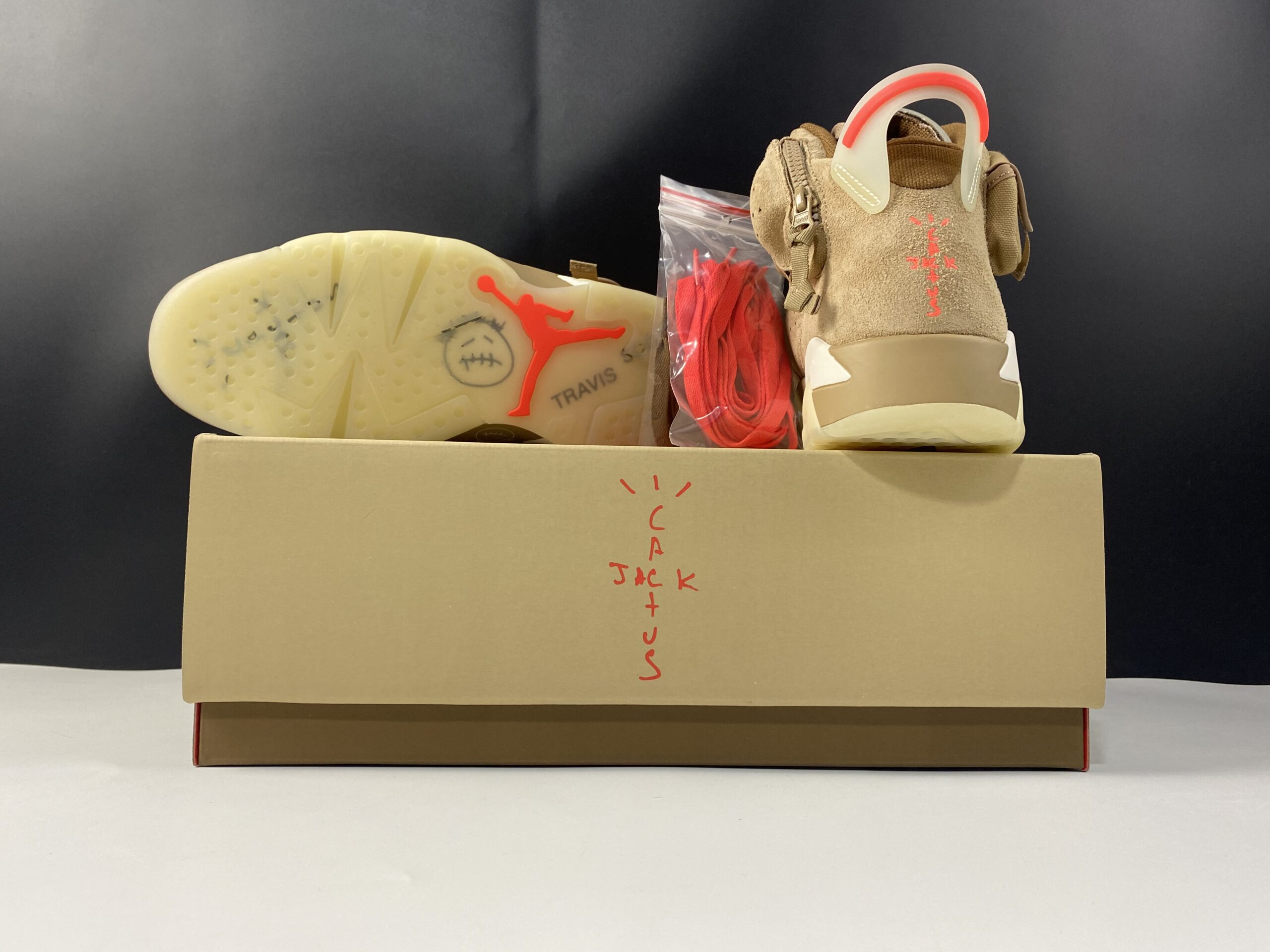 AIR JORDAN 6 RETRO TRAVIS SCOTT BRITISH KHAKI DH0690-200