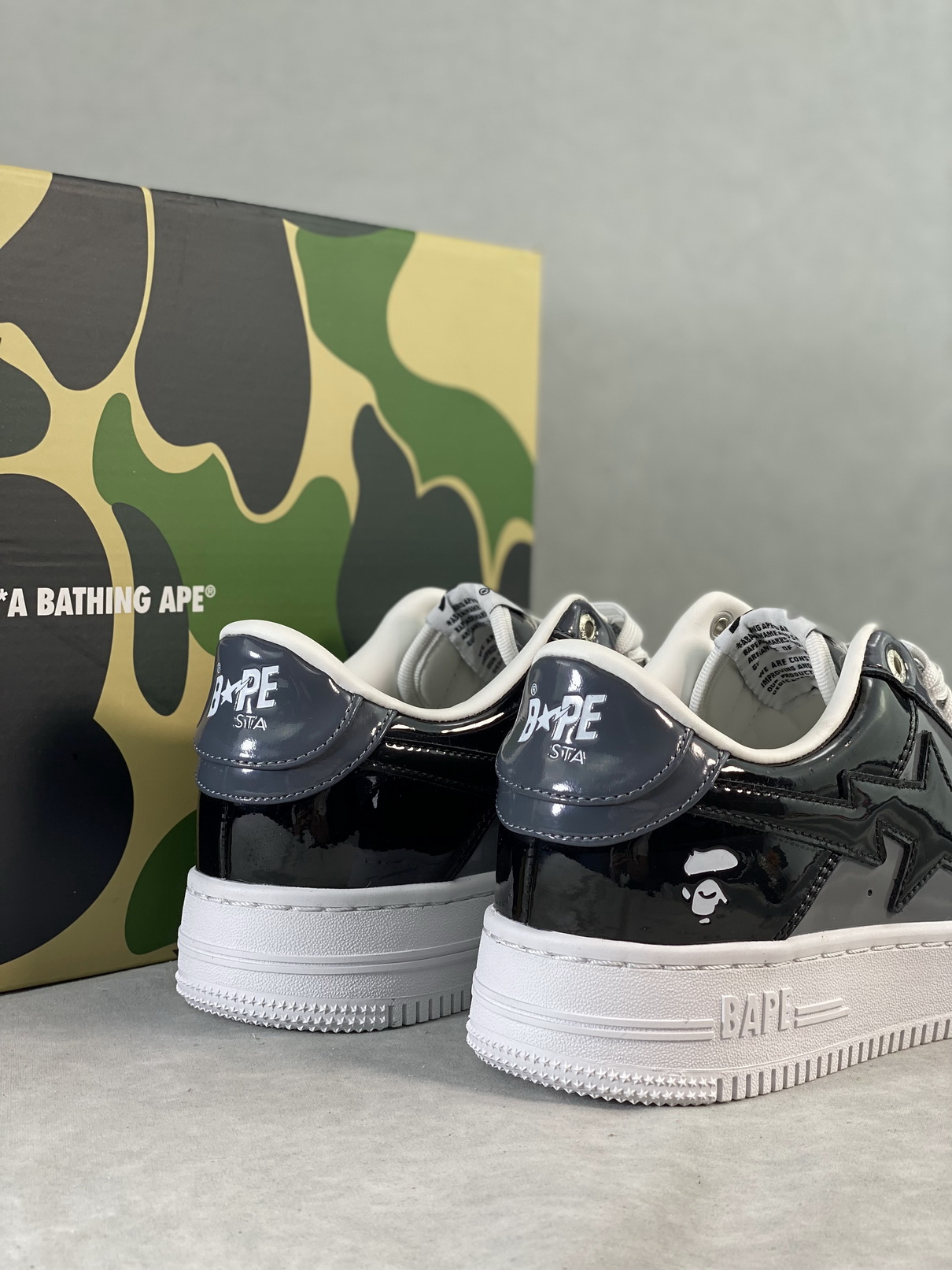 B*PE SNEAKER