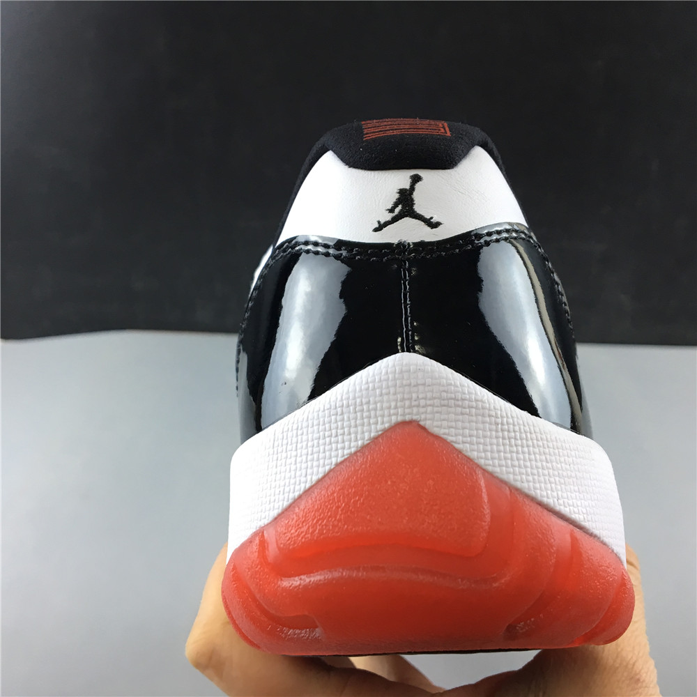 AIR JORDAN 11 RETRO LOW CONCORD BRED AV2187-160