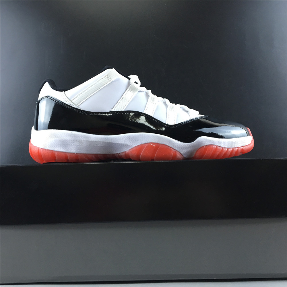 AIR JORDAN 11 RETRO LOW CONCORD BRED AV2187-160