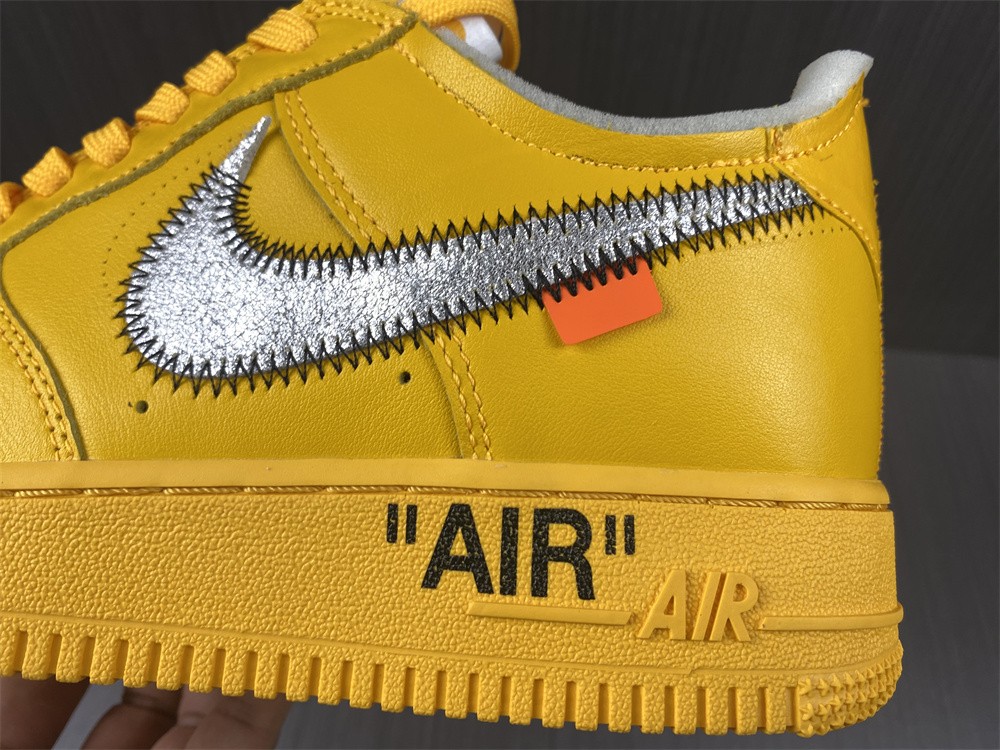 Nike Air Force 1 Low OFF-WHITE University Gold Metallic Silver