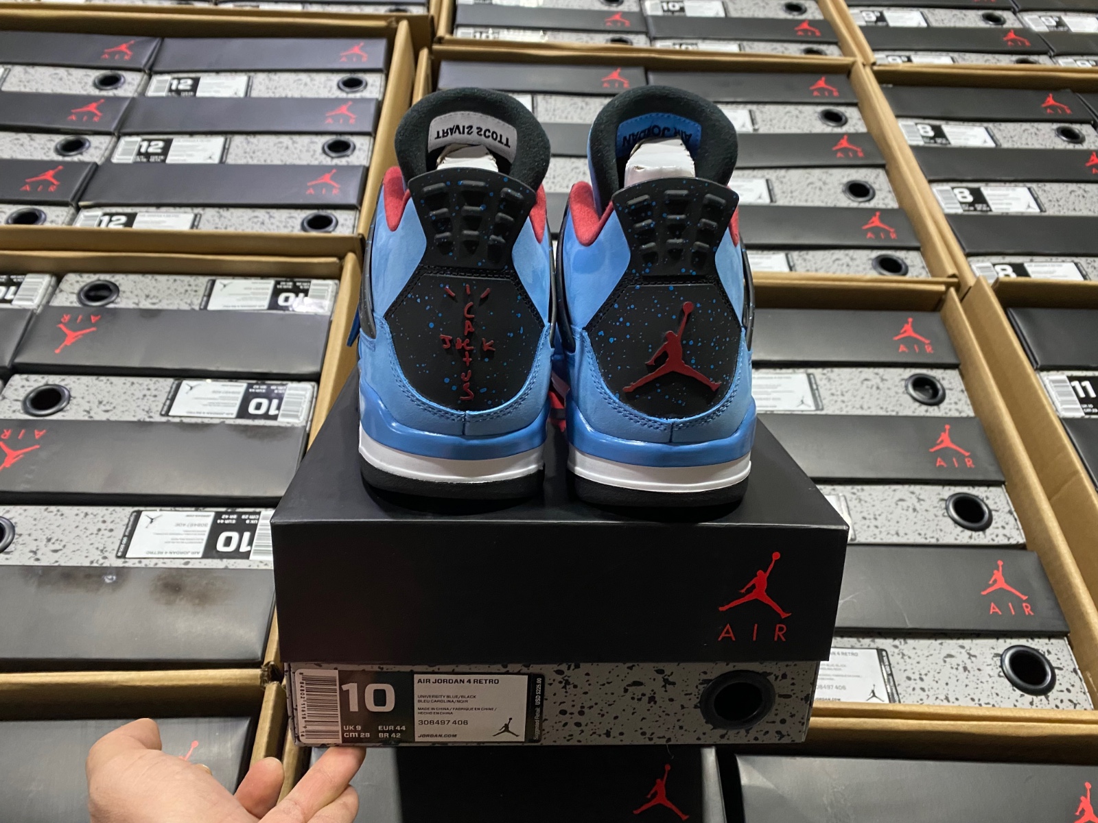 Jordan 4 Retro Travis Scott Cactus Jack