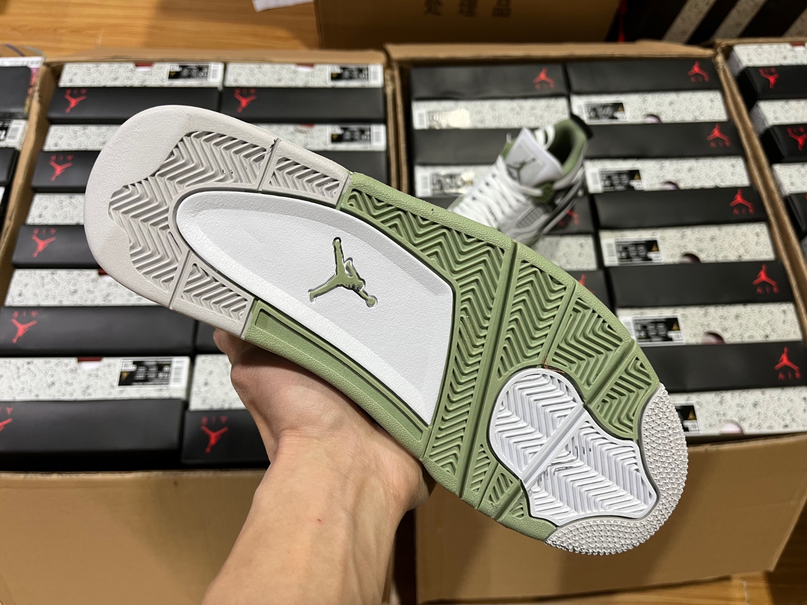 Jordan 4 Retro Seafoam