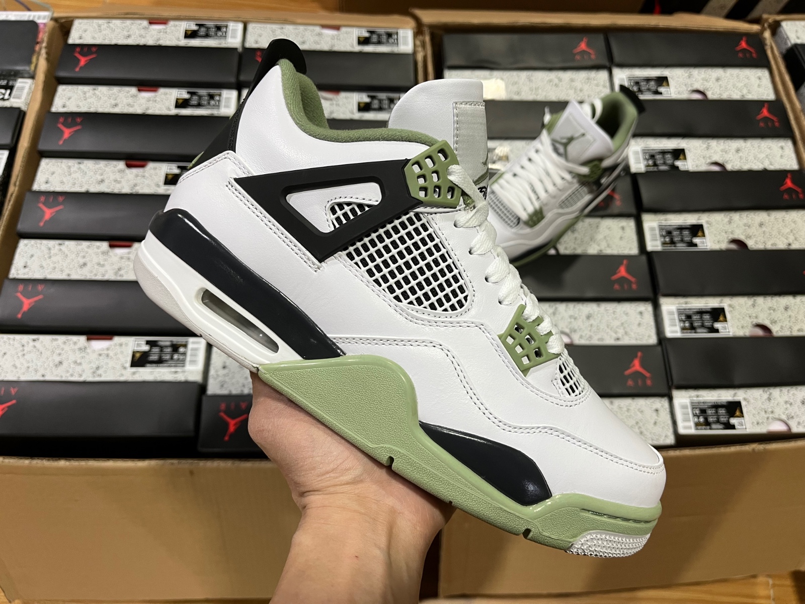 Jordan 4 Retro Seafoam