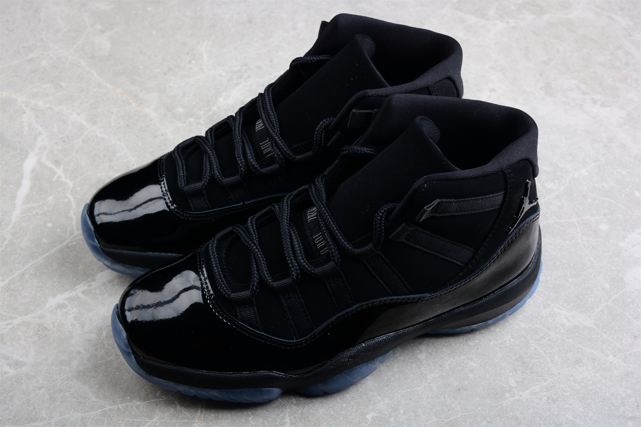 AIR JORDAN 11 ??CAP AND GOWN?? BLACK 378037-005