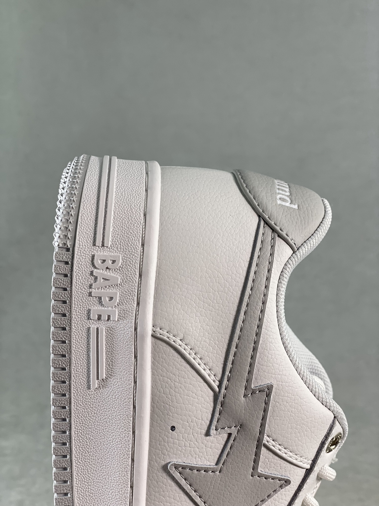 B*PE SNEAKER