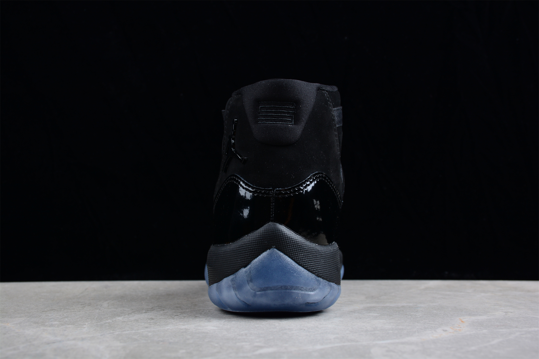 AIR JORDAN 11 ??CAP AND GOWN?? BLACK 378037-005