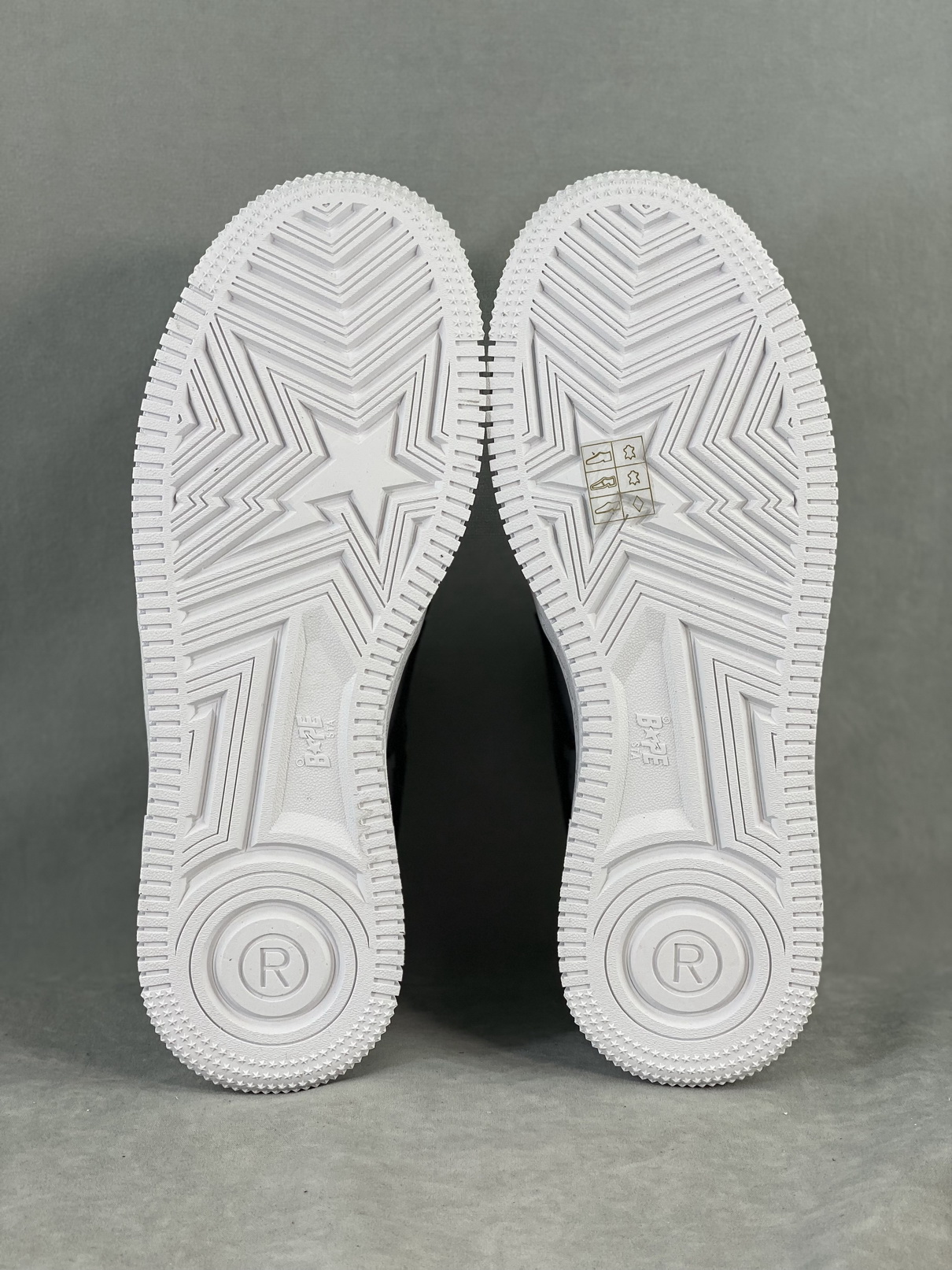 B*PE SNEAKER