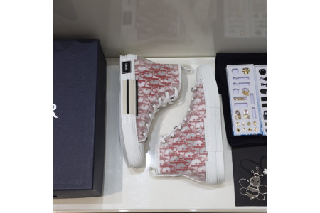 DR B23 SNEAKERS