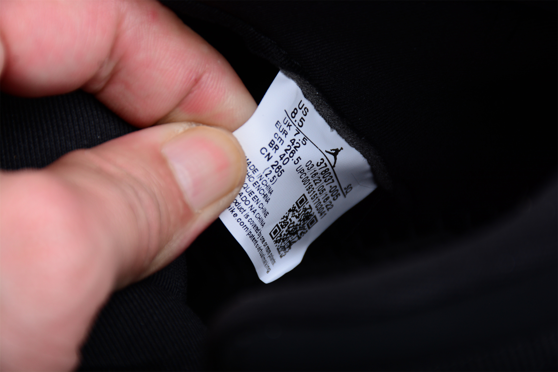 AIR JORDAN 11 ??CAP AND GOWN?? BLACK 378037-005