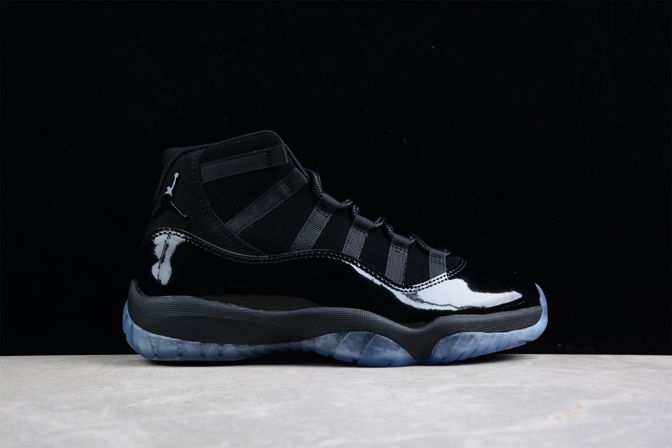 AIR JORDAN 11 ??CAP AND GOWN?? BLACK 378037-005