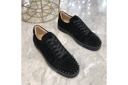 CHRISTIAN LOUBOUTIN LOUIS JUNIOR SPIKES