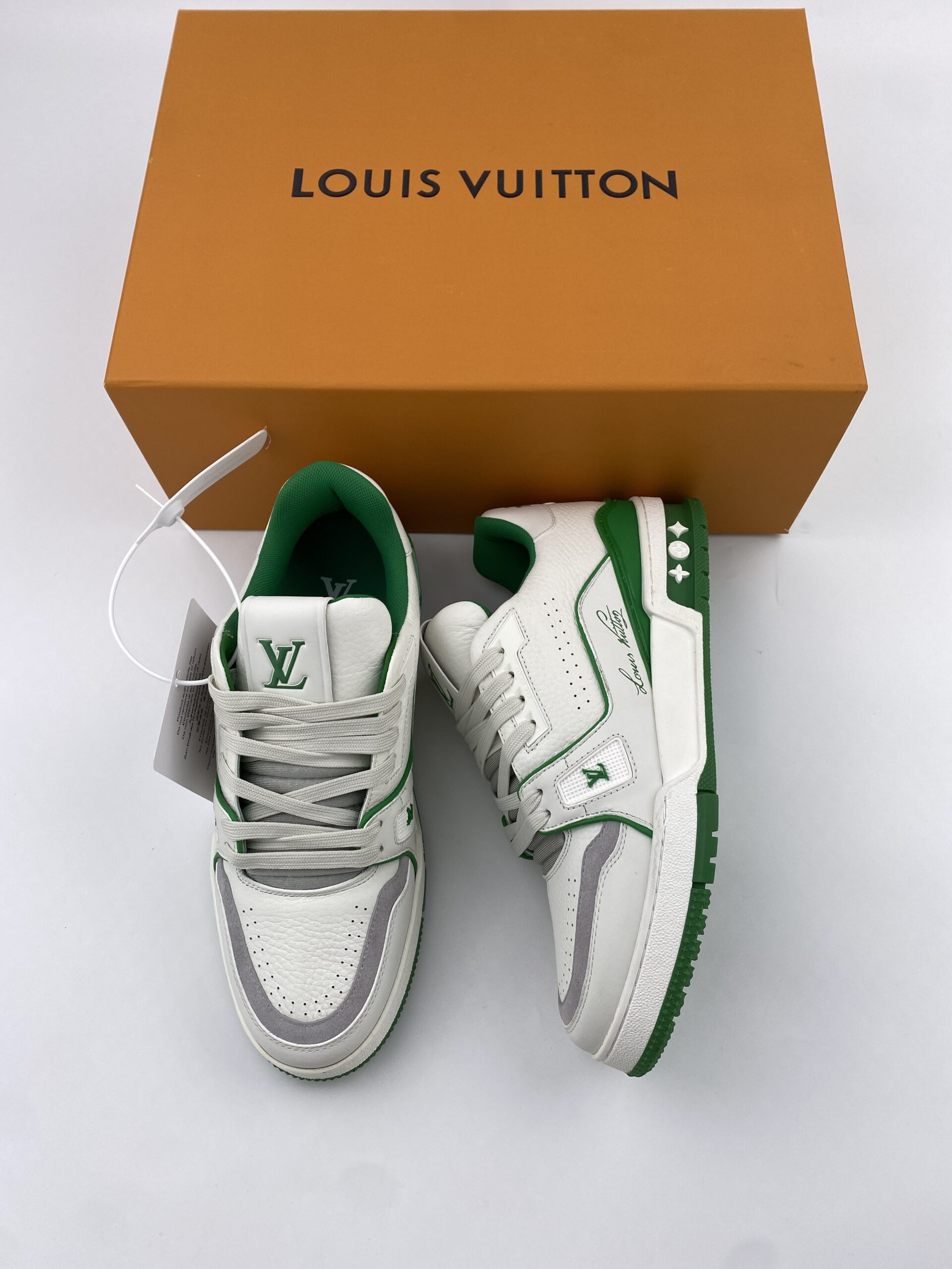 L** V* LV  Trainer Sneaker Low White Green
