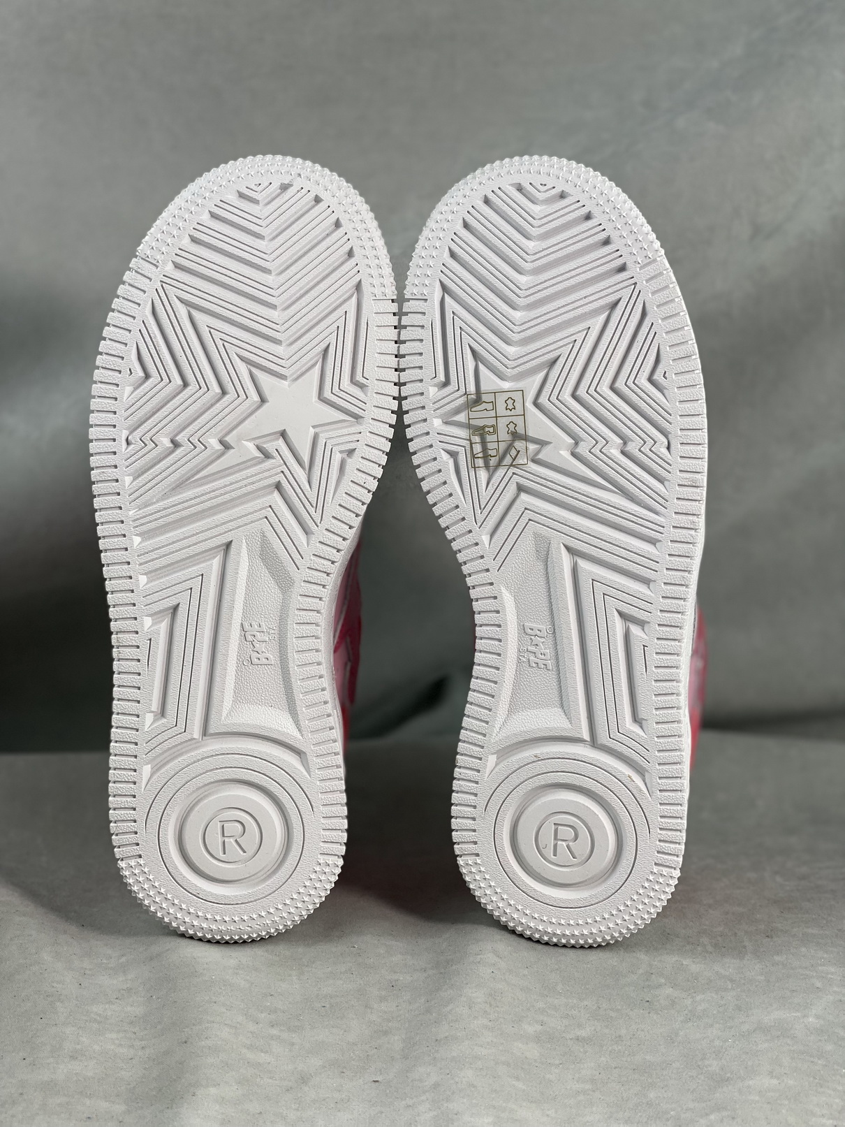 B*PE SNEAKER