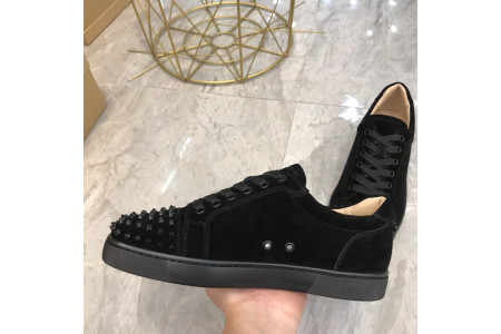 CHRISTIAN LOUBOUTIN LOUIS JUNIOR SPIKES