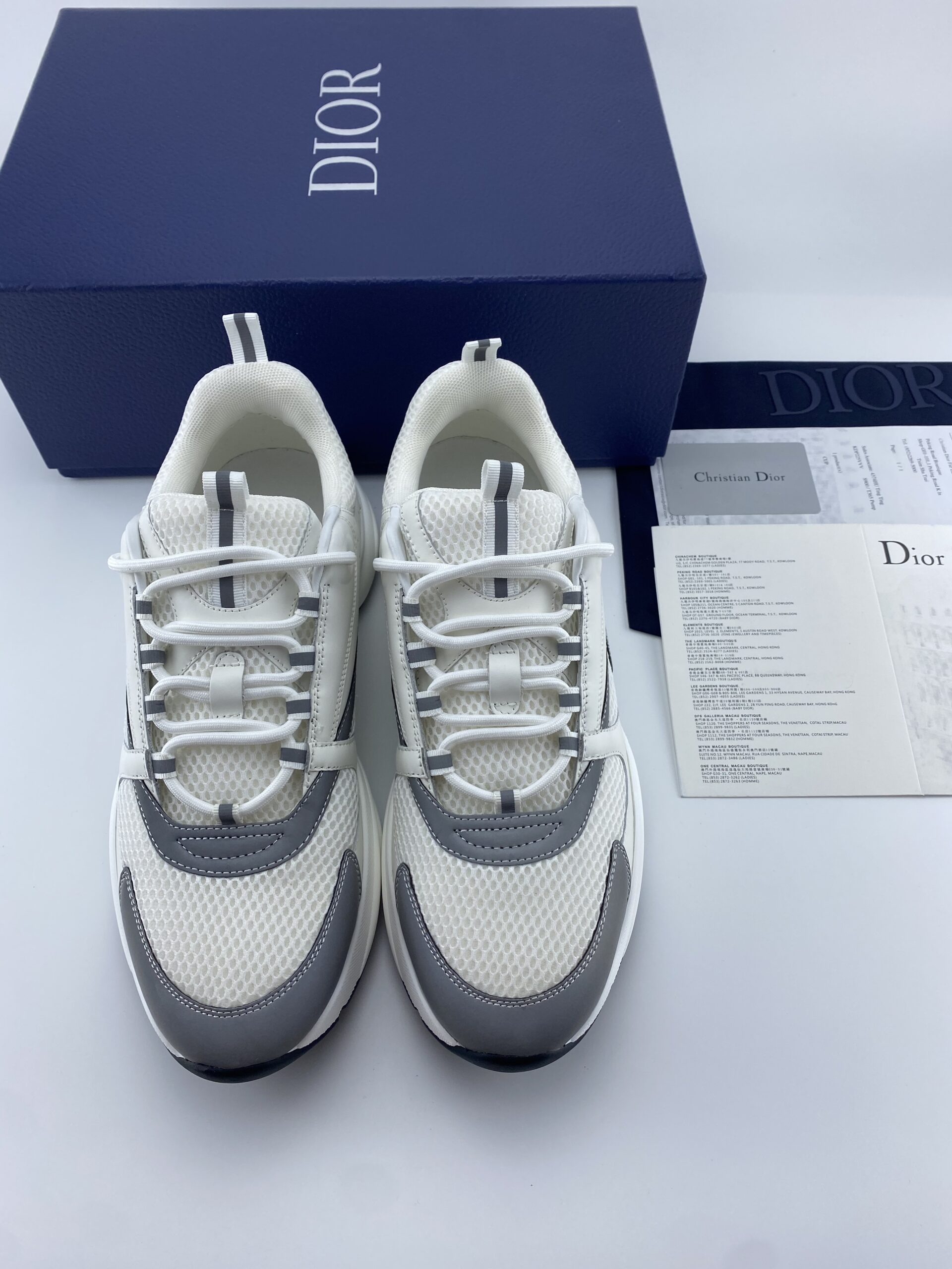 Di* B22 White Silver