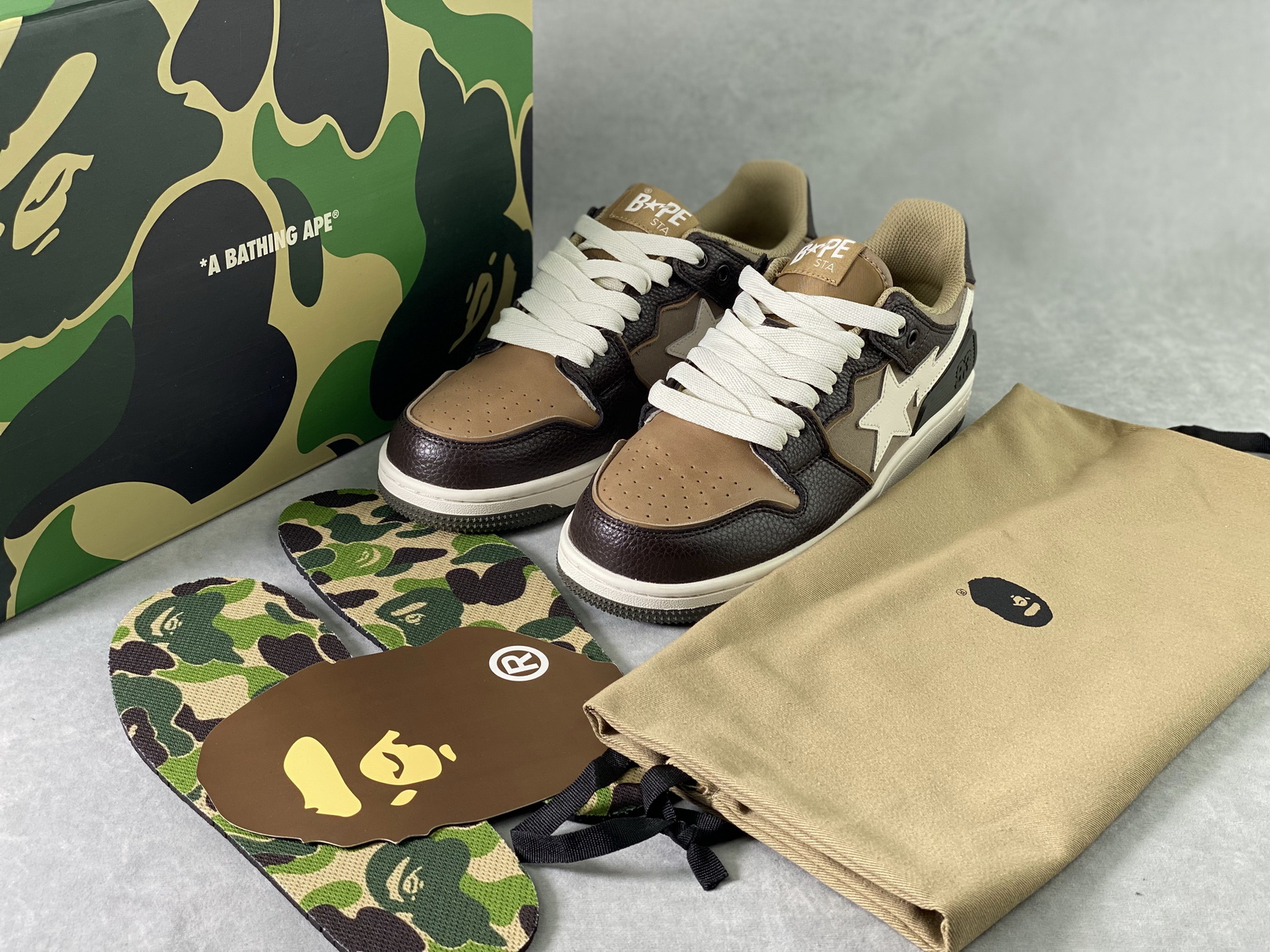 B*PE SNEAKER