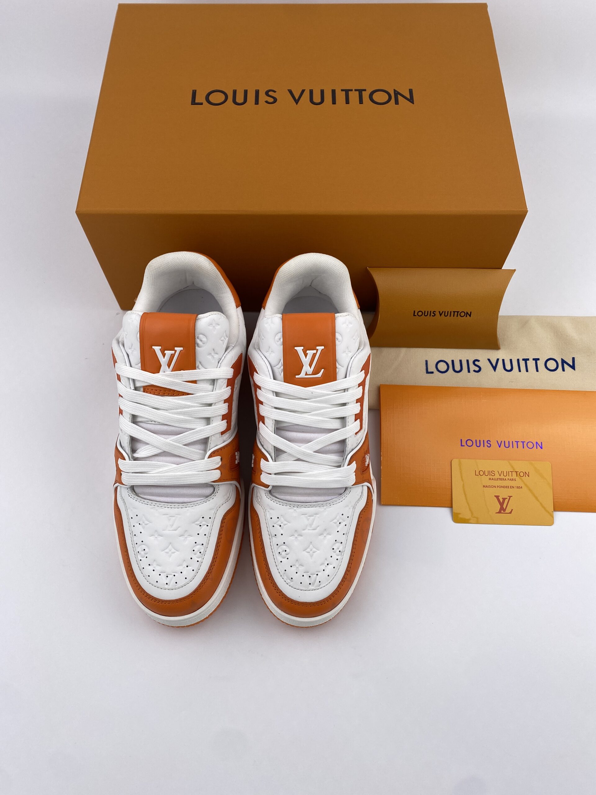 L** V* LV Trainer Orange