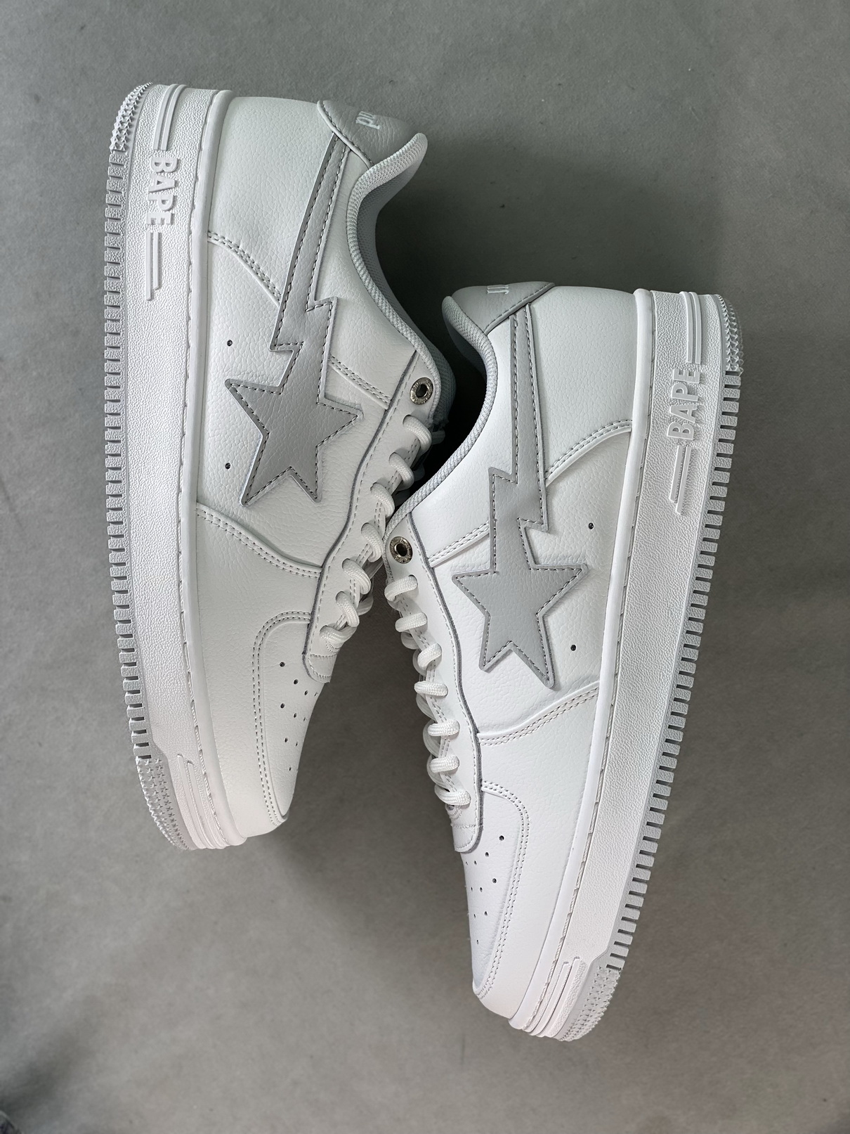 B*PE SNEAKER