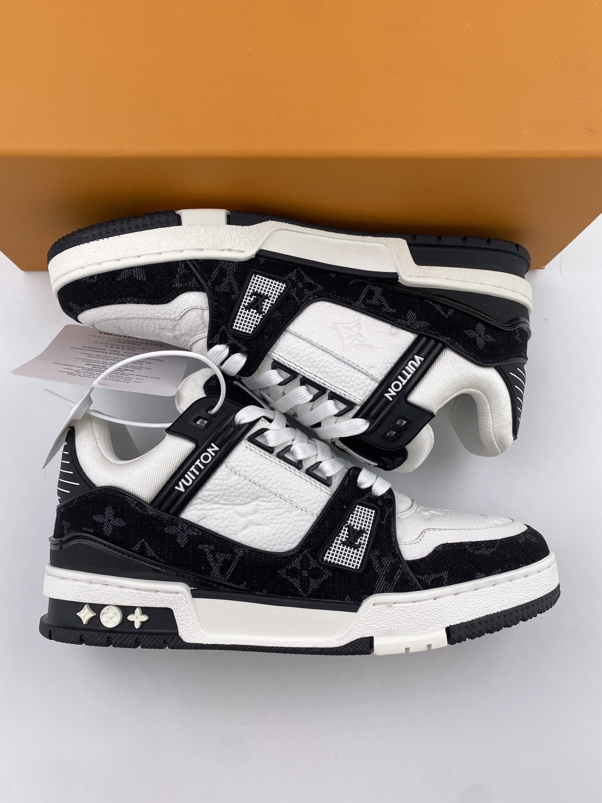 L** V* LV Trainer White Black White