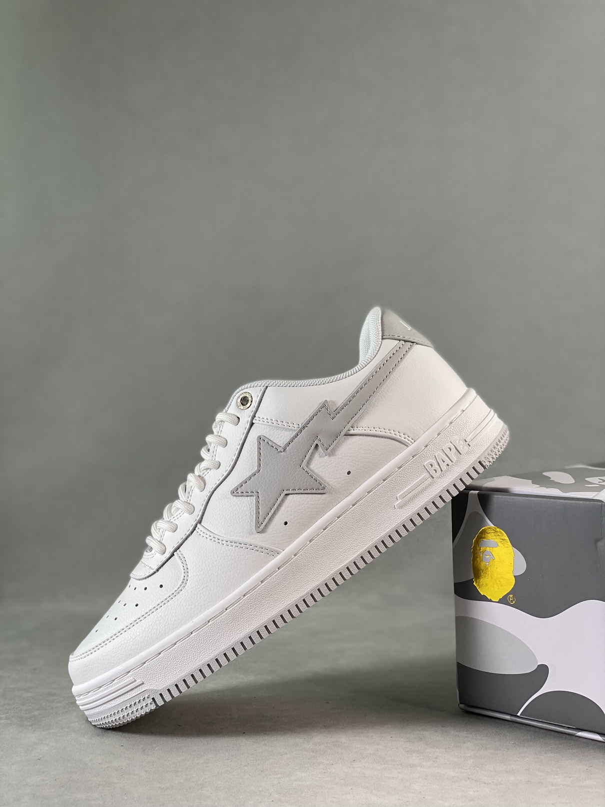 B*PE SNEAKER