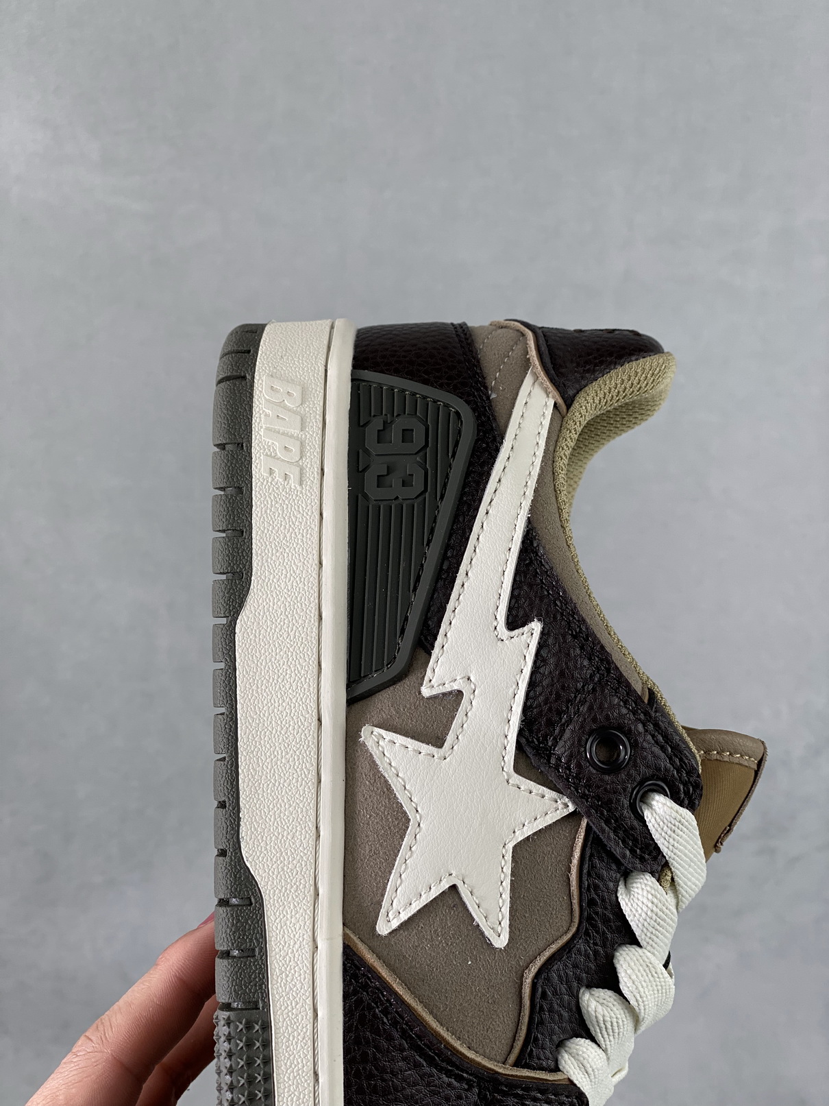 B*PE SNEAKER