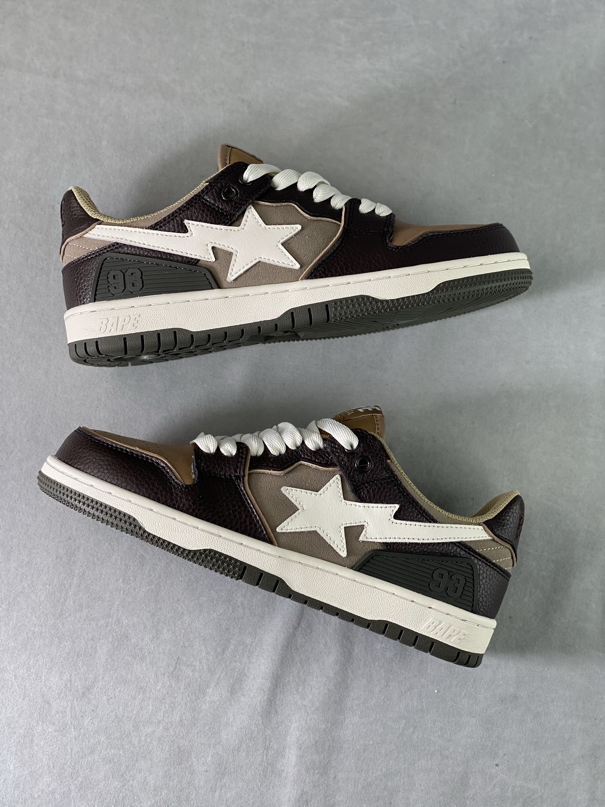 B*PE SNEAKER