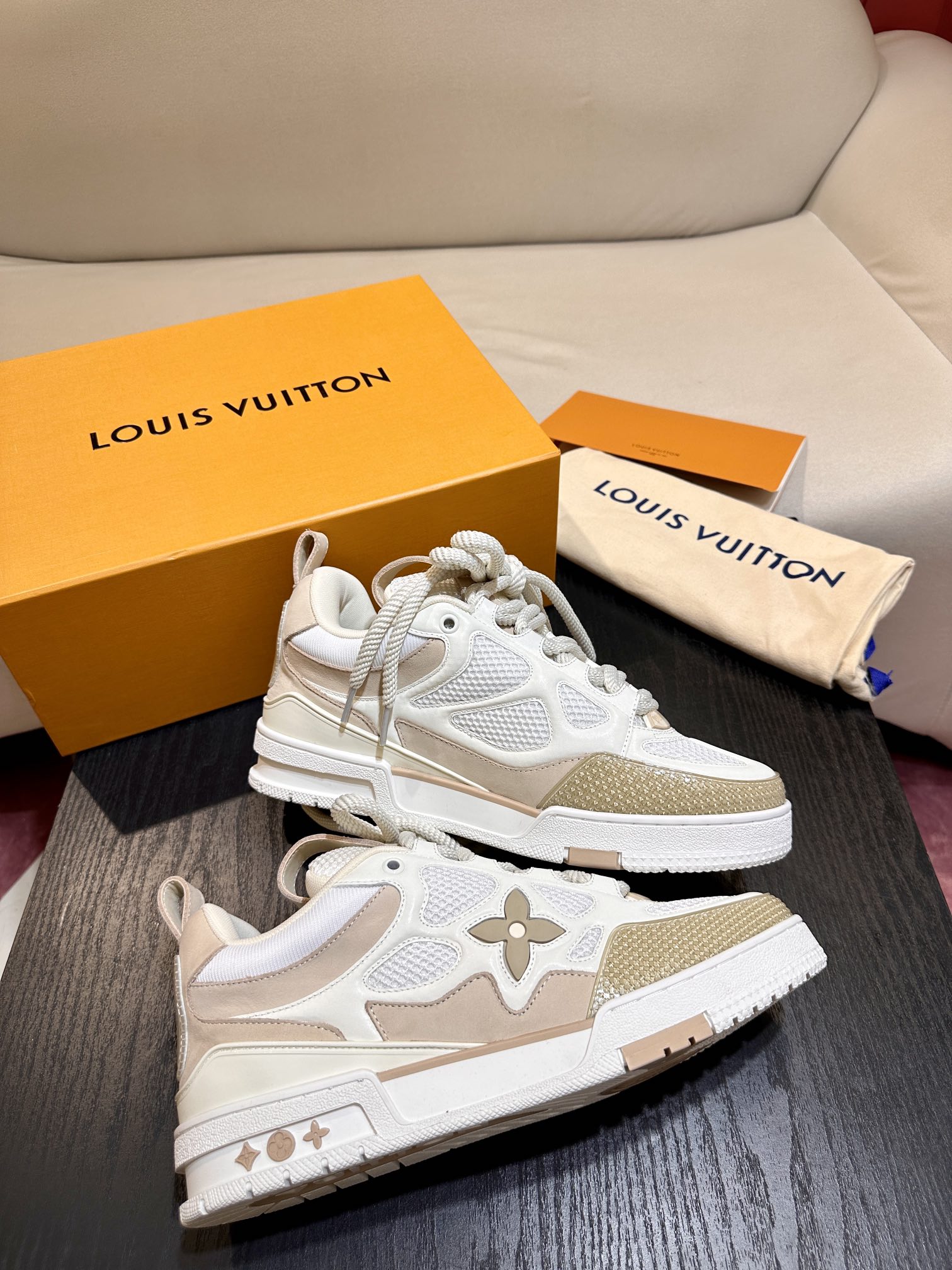 L** V* Trainer