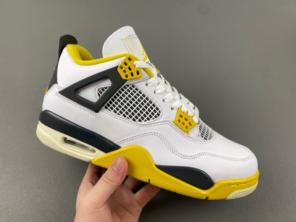 Air Jordan 4 “Vivid Sulfur”