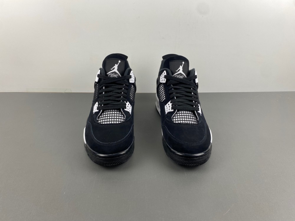 AIR JORDAN 4 RETRO ‘WHITE THUNDER’