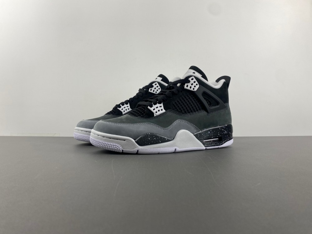 Air Jordan 4 “Fear”