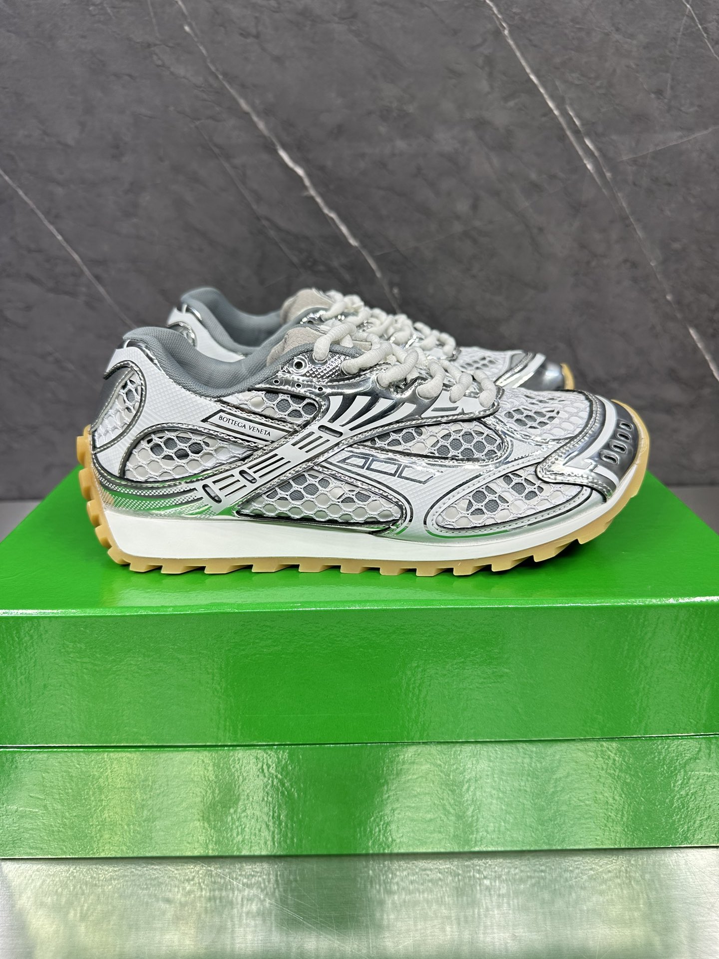 BV SNEAKERS