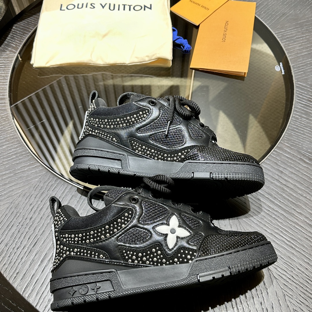 L** V* Trainer