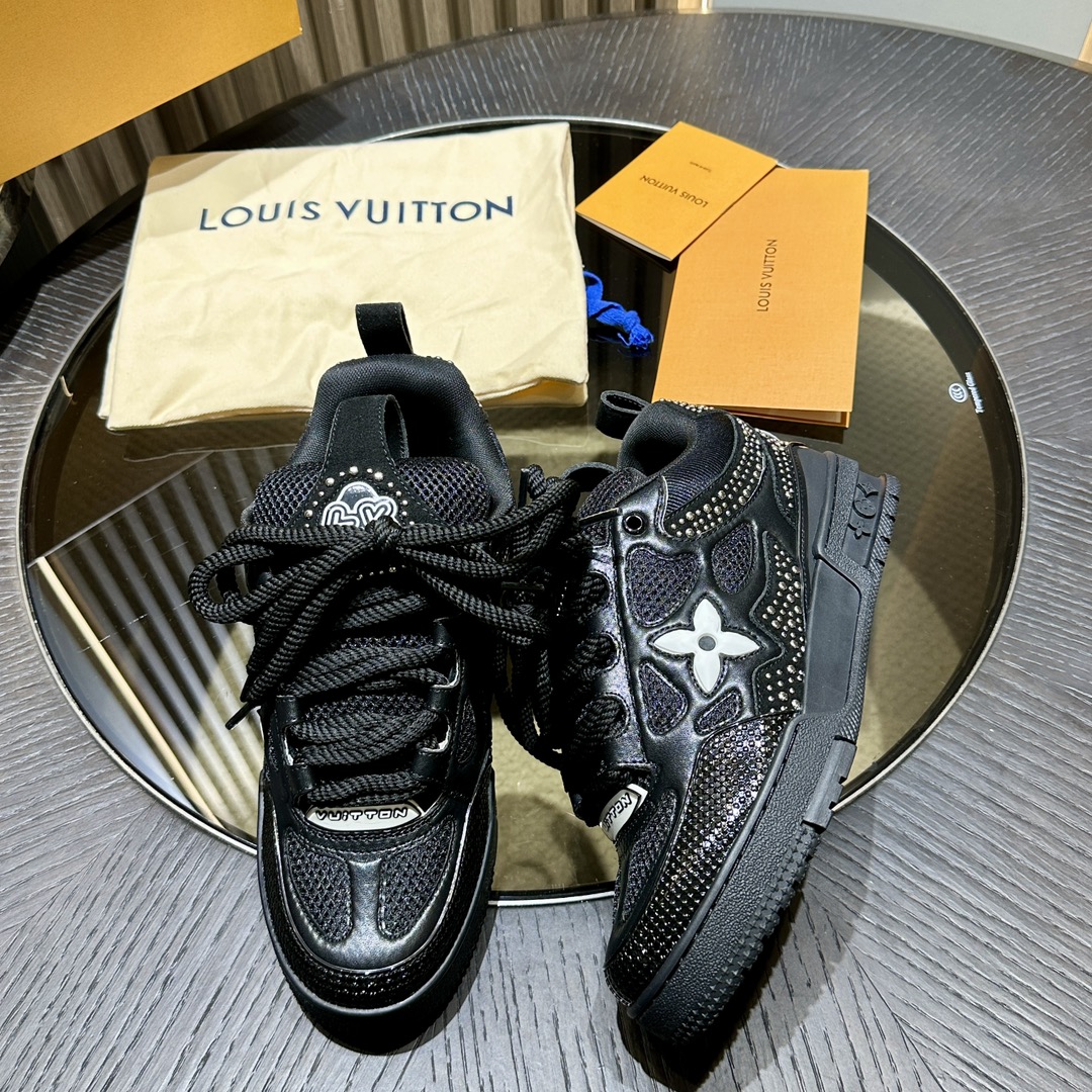 L** V* Trainer