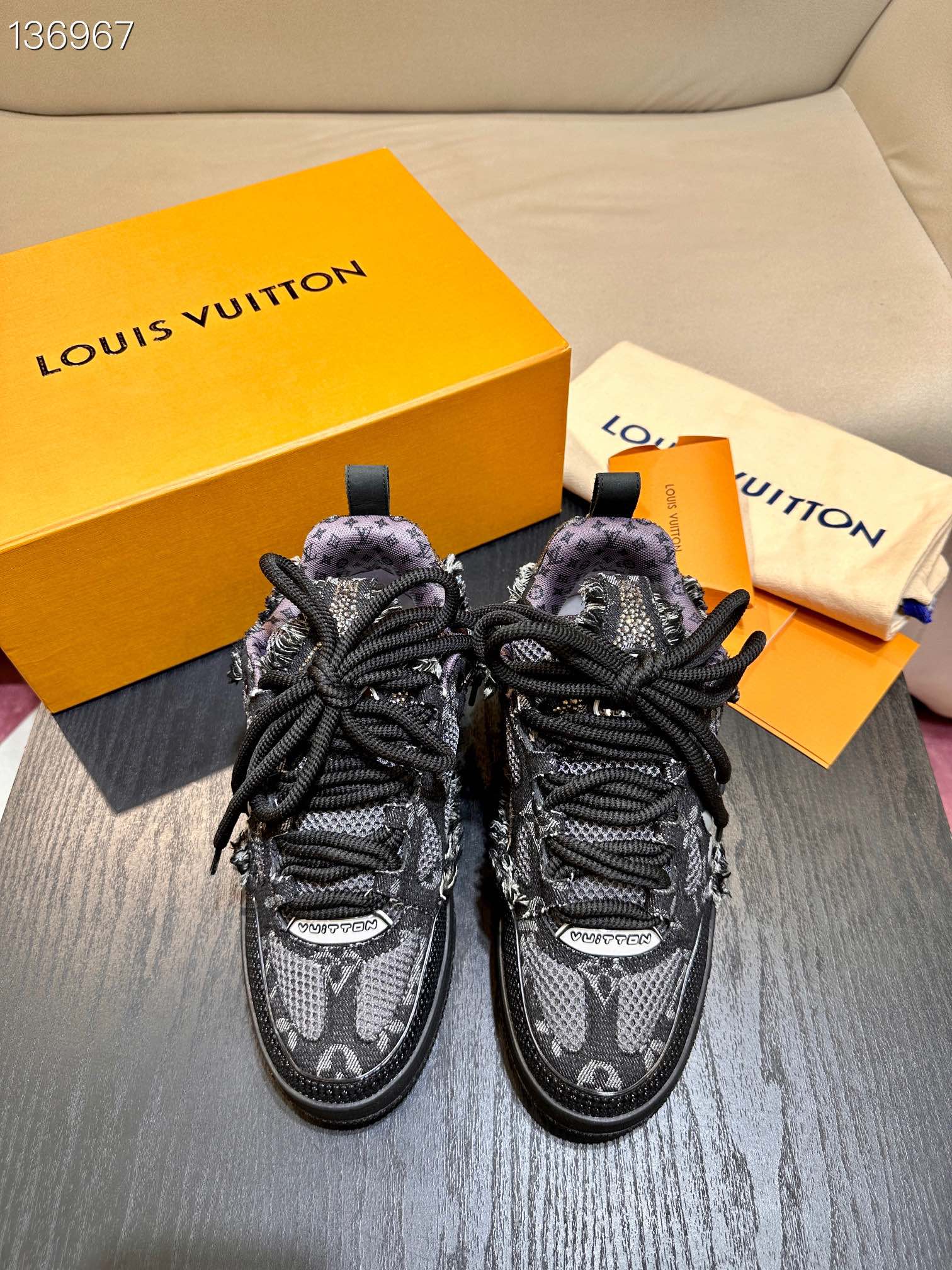 L** V* Trainer